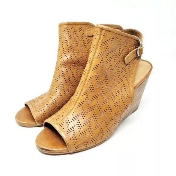Lucky Brand | Risza Perforated Wedge Peep Toe Leather Sandals Tan Brown - Picture 1 of 13